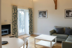 014 number-4-lounge-1