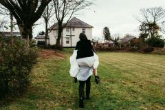 Piggy backs